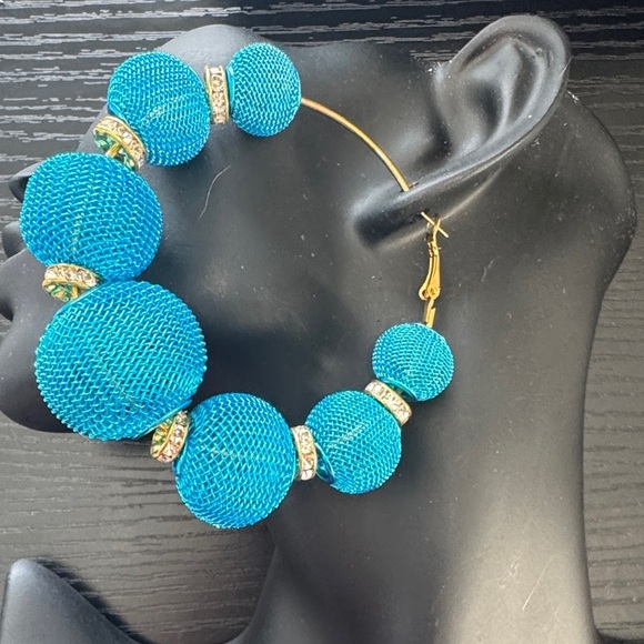 Jewelry - Elegant Blue Beaded Hoop Earrings. 0512